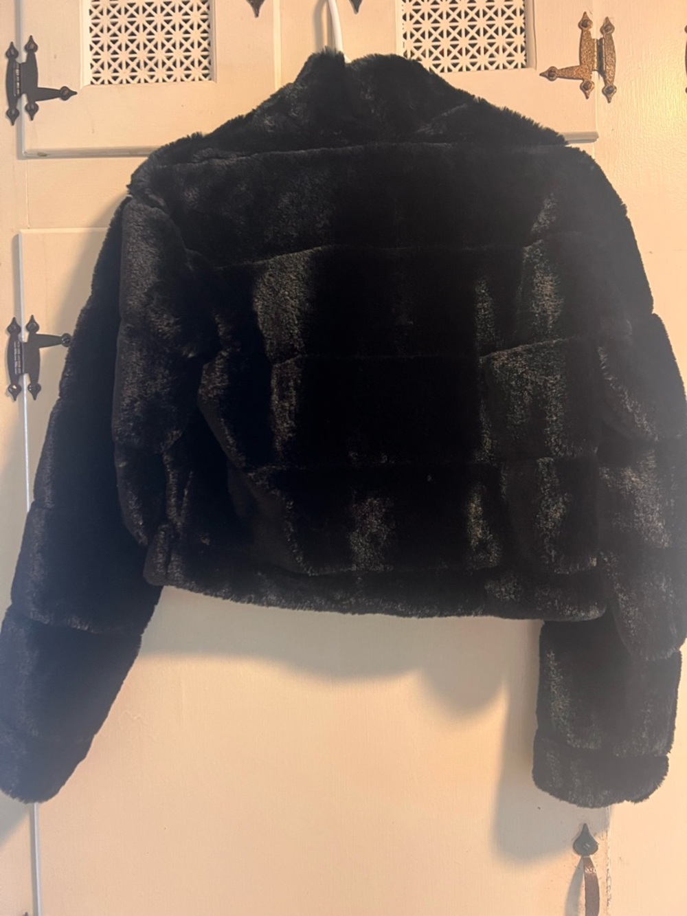 Cropped faux fur cropped jacket - Picture 2 of 4